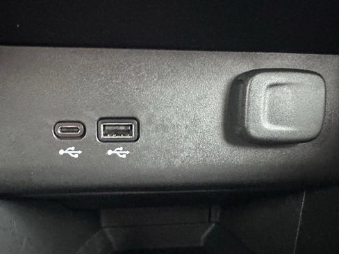 Certified 2024 Buick Encore GX Avenir w/ Avenir Convenience Package image 26