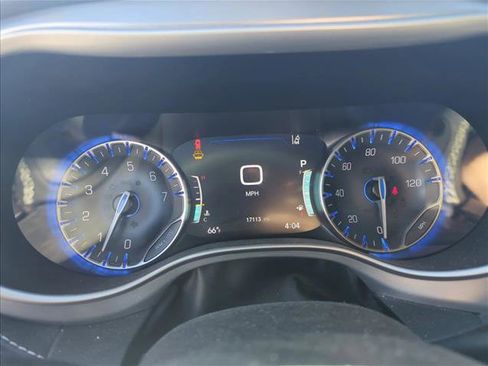 Used 2023 Chrysler Pacifica Touring-L w/ S Appearance Package image 12