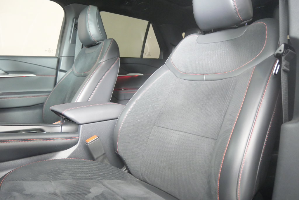 Used 2025 Ford Explorer ST w/ Sun And Sound Package AWD/4WD image 11
