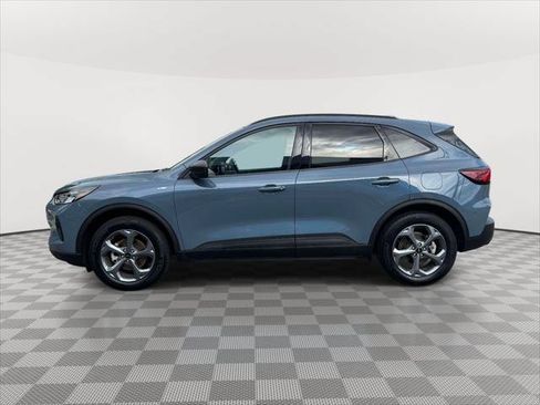 Certified 2025 Ford Escape ST-Line w/ Tech Pack #1 AWD/4WD image 4