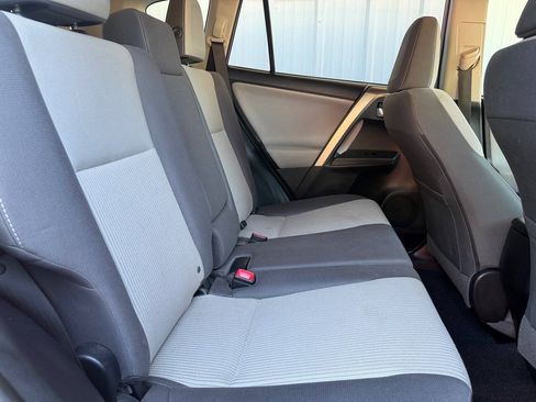 Used 2015 Toyota RAV4 XLE FWD image 16