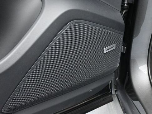 New 2026 Porsche Cayenne S image 10