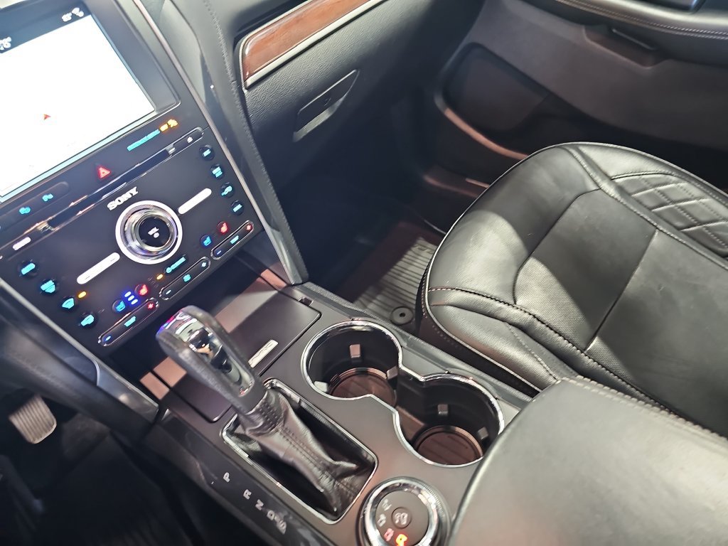 Used 2018 Ford Explorer Platinum AWD/4WD image 51