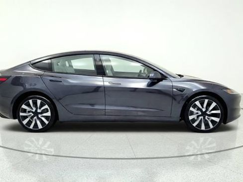 Used 2025 Tesla Model 3 Long Range RWD image 10