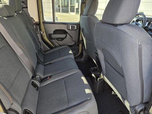 New 2026 Jeep Gladiator Sport image 31