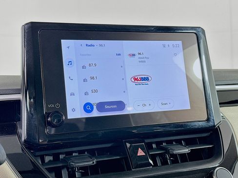 Used 2025 Toyota Corolla LE FWD image 21