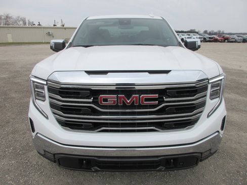 New 2026 GMC Sierra 1500 SLT w/ SLT Premium Package image 11