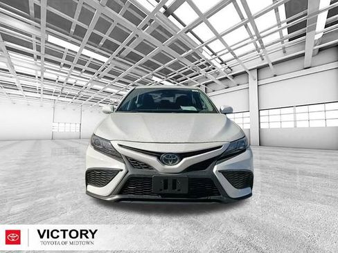 Used 2023 Toyota Camry SE image 9