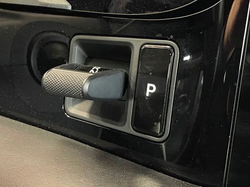 Used 2021 Porsche Taycan Turbo image 33