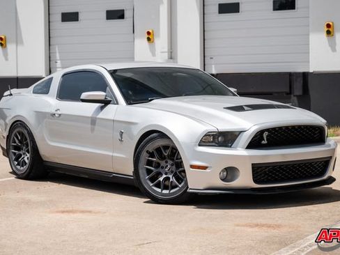 Used 2011 Ford Mustang Shelby GT500 w/ SVT Performance Pkg RWD image 36