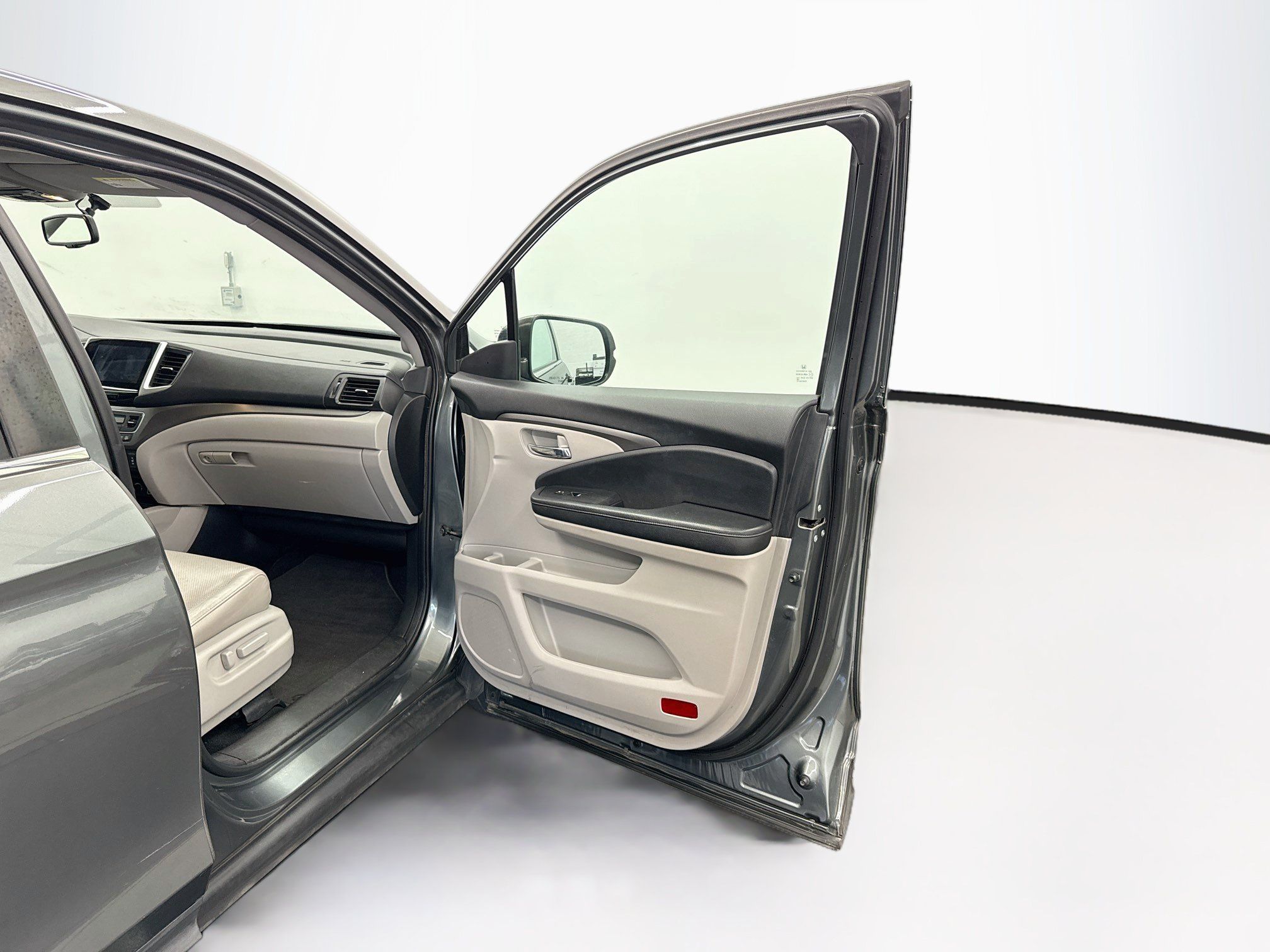 Used 2019 Honda Ridgeline RTL-T image 32