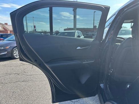 Used 2023 Cadillac XT4 Sport image 8