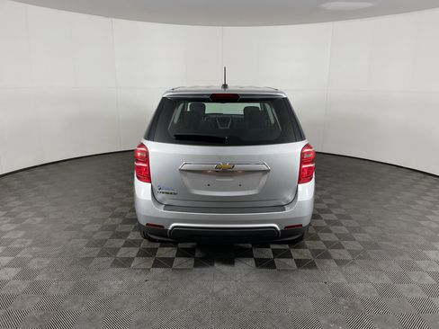 Used 2017 Chevrolet Equinox LS image 4