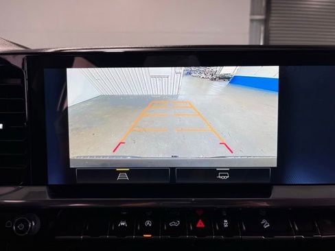 Used 2024 Chevrolet Silverado 1500 RST w/ Z71 Off-Road Package AWD/4WD image 26