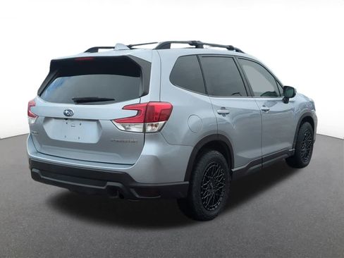 Used 2019 Subaru Forester Premium image 6