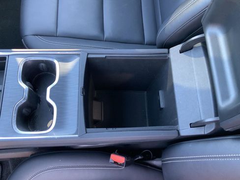 Used 2024 GMC Acadia Elevation image 47