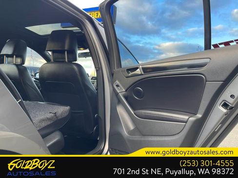 Used 2010 Volkswagen GTI 4-Door image 20