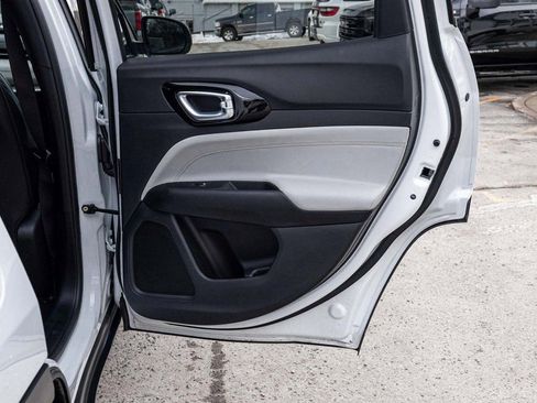 New 2026 Jeep Compass Limited AWD/4WD image 15