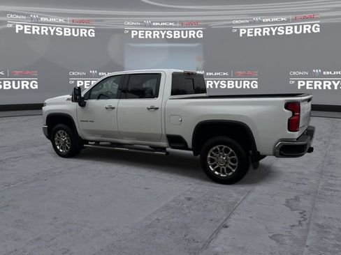 Used 2025 Chevrolet Silverado 2500 LTZ w/ LTZ Premium Package AWD/4WD image 6