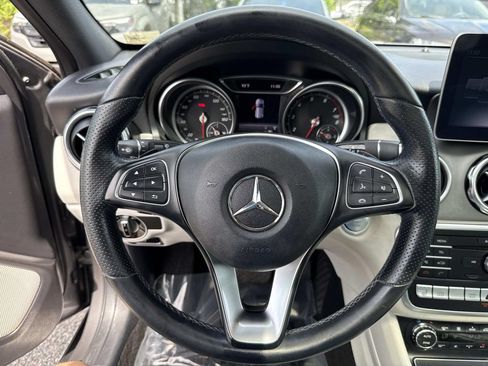 Used 2020 Mercedes-Benz GLA 250 4MATIC image 43