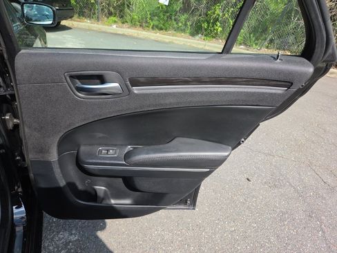 Used 2015 Chrysler 300 Limited RWD image 44