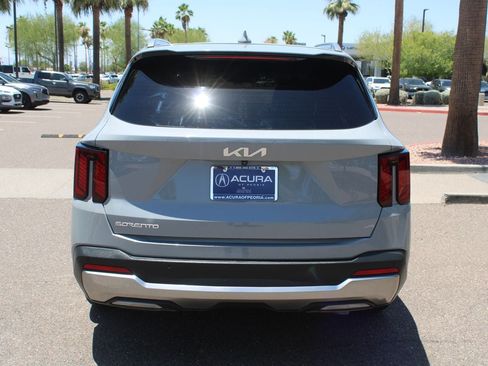 Used 2024 Kia Sorento SX FWD image 4