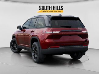 New 2025 Jeep Grand Cherokee Limited w/ MOPAR Finishing Package AWD/4WD video 3
