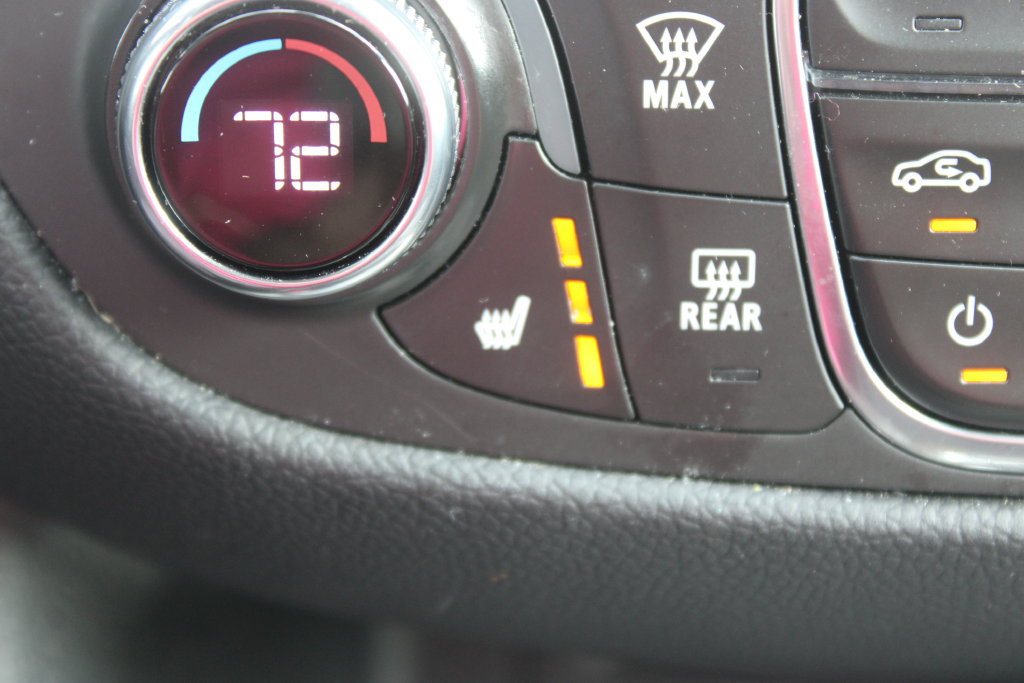 Used 2022 Chevrolet Equinox LT FWD image 32