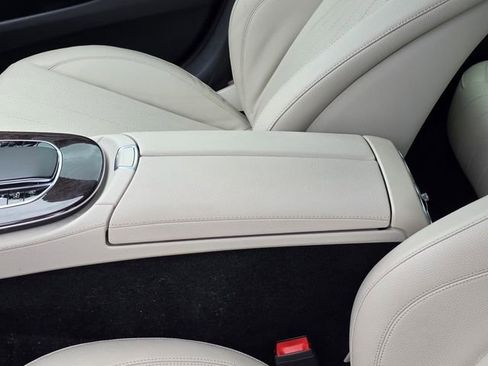 Used 2021 Mercedes-Benz E 350 4MATIC Sedan image 8