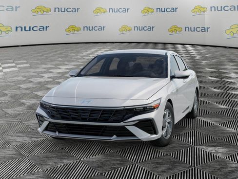 New 2026 Hyundai Elantra SE FWD image 6