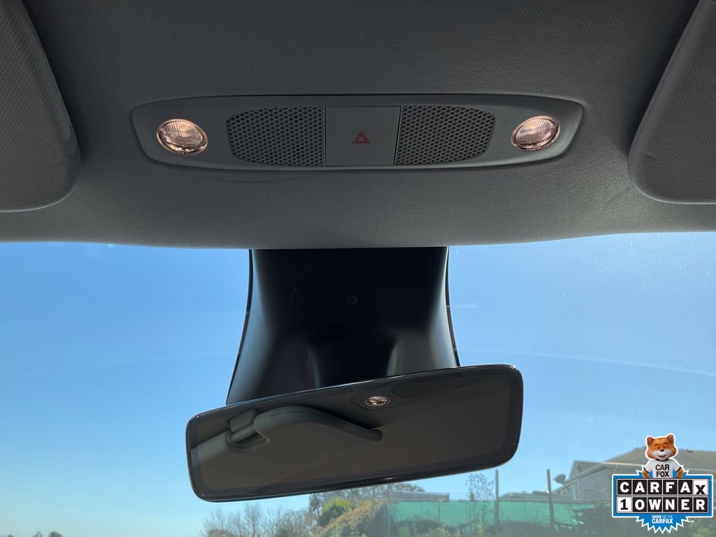 Used 2025 Tesla Model Y Performance AWD/4WD image 37