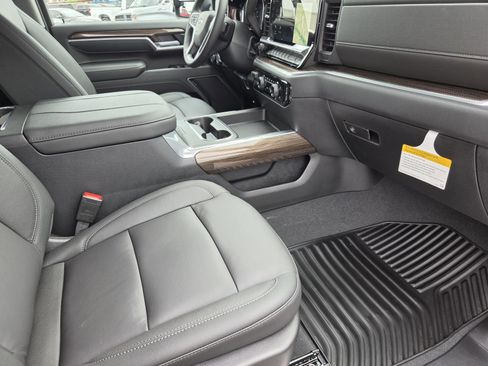 New 2026 Chevrolet Silverado 2500 LT w/ Trail Boss Package AWD/4WD image 9