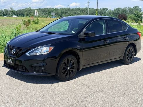 Used 2019 Nissan Sentra SV FWD image 1