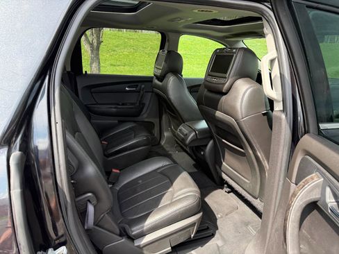 Used 2011 GMC Acadia Denali image 22