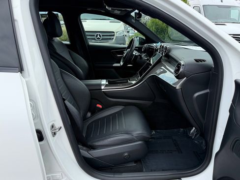 Used 2025 Mercedes-Benz GLC 43 AMG 4MATIC image 19