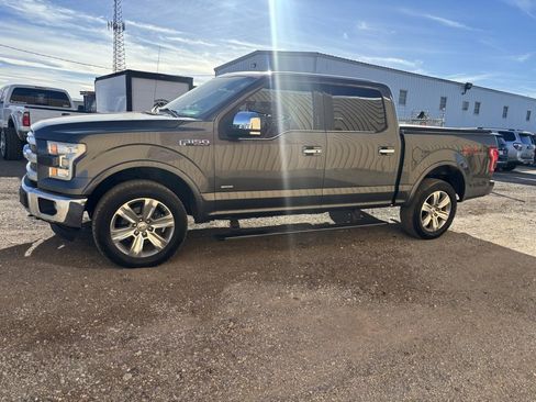 Used 2015 Ford F150 Platinum w/ Equipment Group 701A Luxury image 4