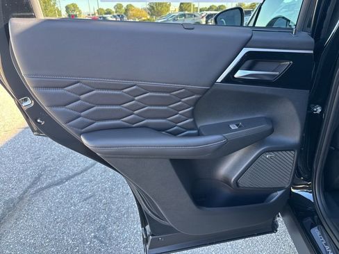 New 2026 Mitsubishi Outlander SEL image 31