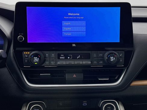 Used 2024 Toyota Grand Highlander AWD image 15