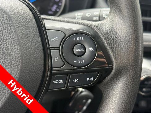 Used 2022 Toyota RAV4 LE image 21