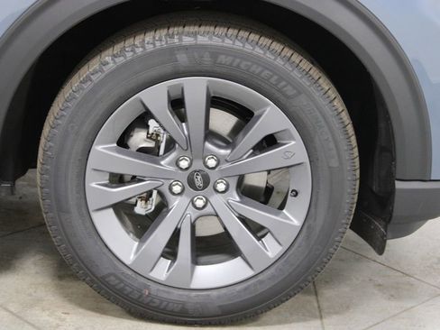 New 2026 Ford Explorer Active w/ Active Comfort Package image 11