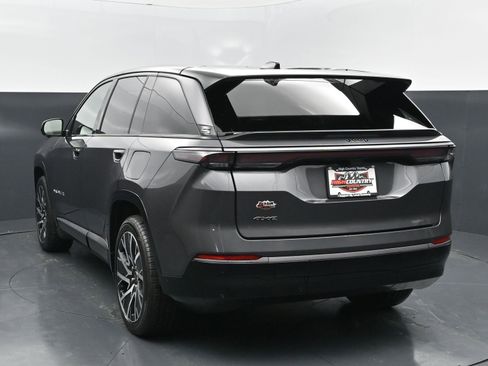 Used 2025 Jeep Wagoneer S Limited image 4