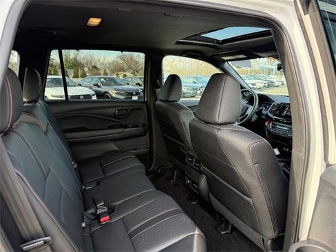 Used 2024 Honda Passport TrailSport image 10