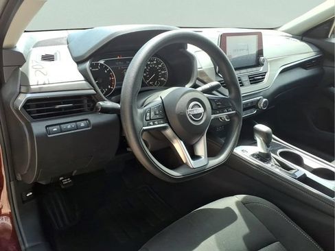 Used 2023 Nissan Altima 2.5 SV FWD image 13