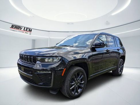 New 2026 Jeep Grand Cherokee Limited AWD/4WD image 7