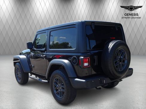 Used 2024 Jeep Wrangler Sport AWD/4WD image 3