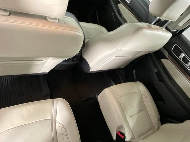 Used 2017 Ford Explorer Platinum AWD/4WD image 19