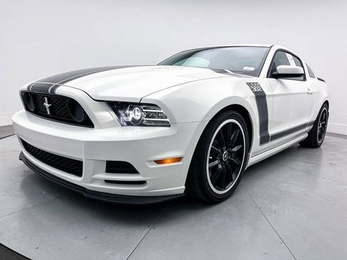 Used 2013 Ford Mustang Boss 302 w/ Boss 302 Accessory Pkg image 11
