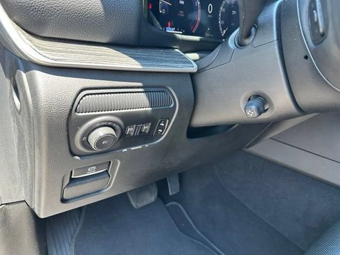 Used 2024 Jeep Wagoneer L Series II w/ Flexible Seating Group AWD/4WD image 20