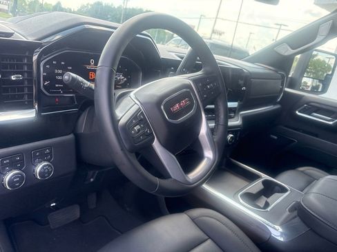 Used 2026 GMC Sierra 2500 SLT w/ SLT Convenience Package AWD/4WD image 3