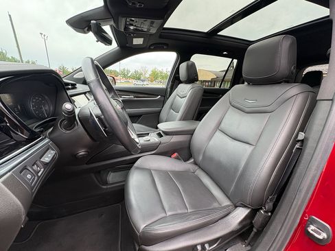 Used 2021 Cadillac XT6 Sport AWD/4WD image 16